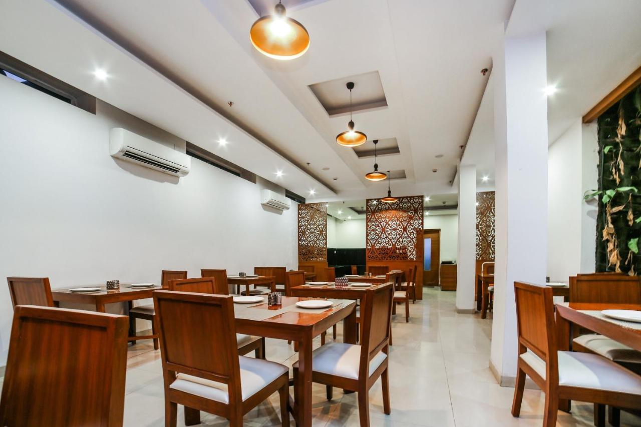 Collection O Motif South City 1 Near Appu Ghar Gurgaon Exterior photo
